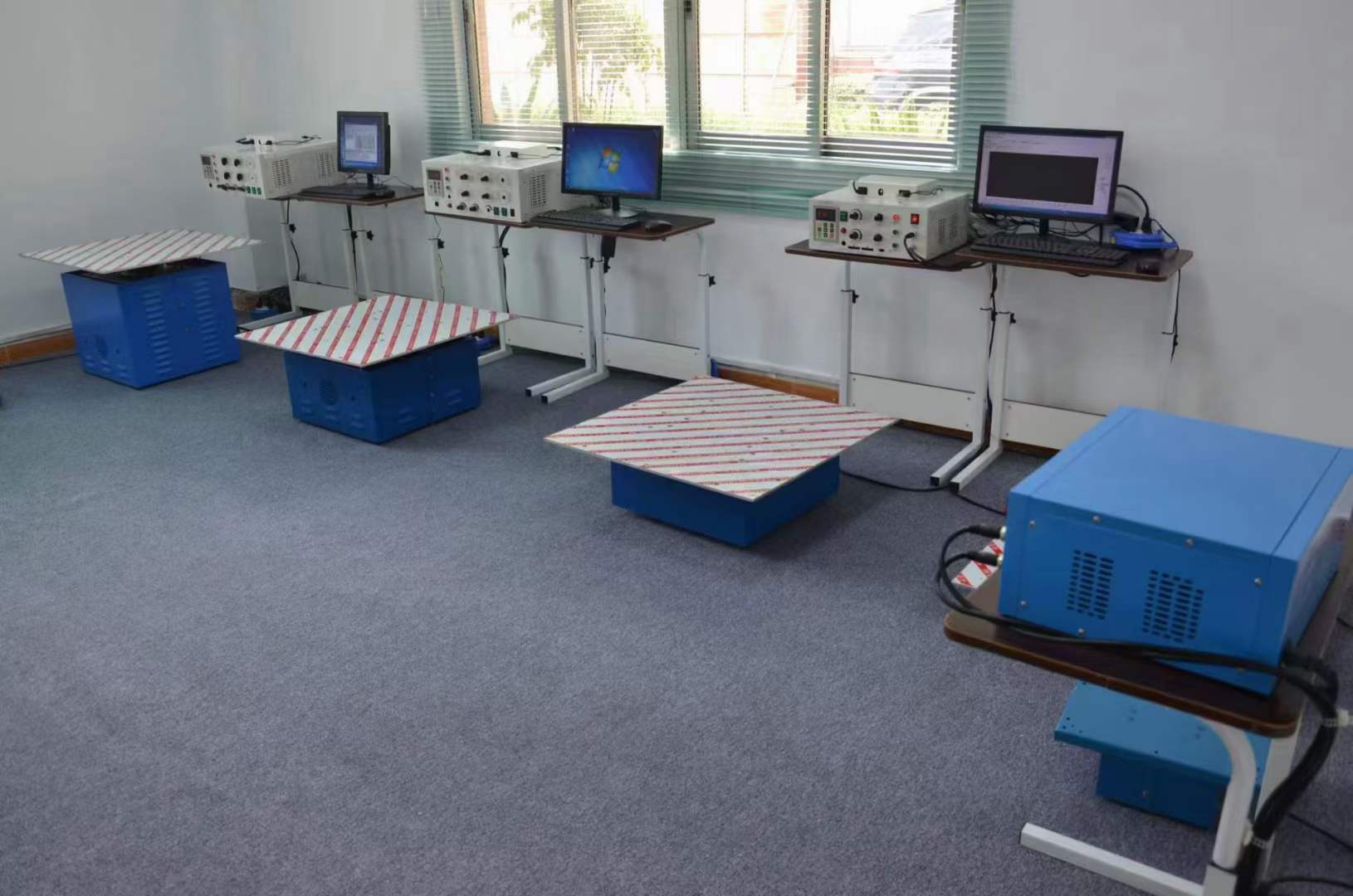 電磁式振動臺工作時對人體有危害嗎 ？